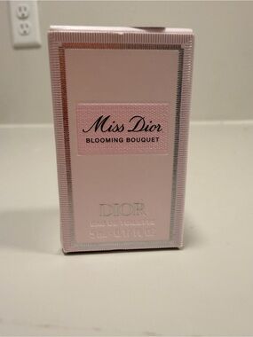 Miss Dior Blooming Bouquet Box